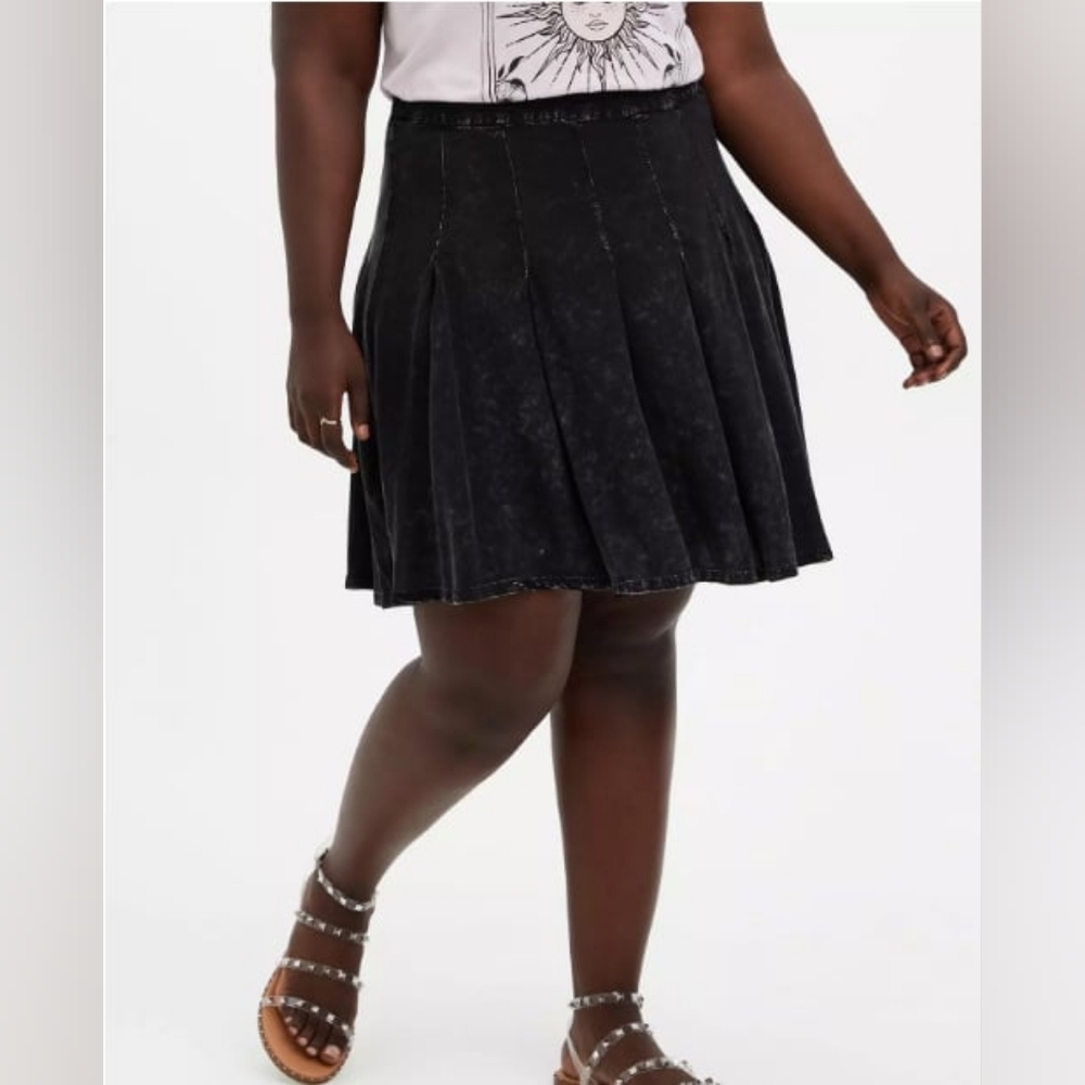 Elegant Black Women's Skirt